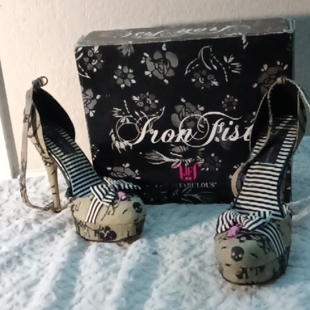 Tan and black heels with lace print over lay